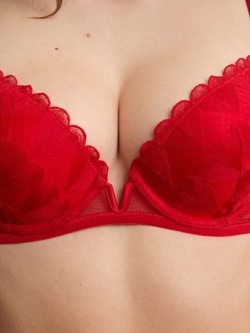 Push-up Reggiseno 'Desir' di ETAM in rosso