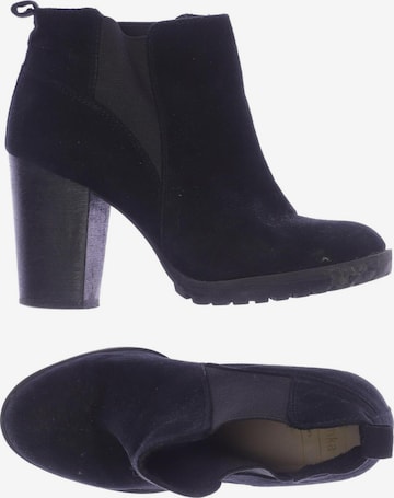 Bershka Stiefelette 35 in Schwarz: Vorderseite