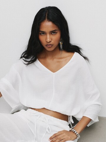 Pull&Bear Blouse in White
