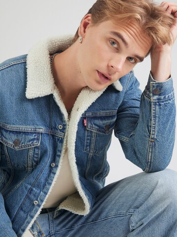 LEVI'S ® Демисезонная куртка 'Type III Sherpa Trucker Jacket' в Синий