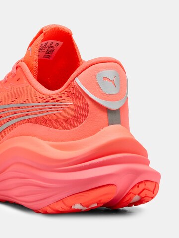 PUMA Laufschuh in Rot