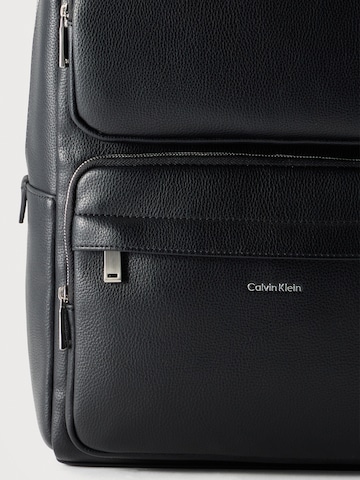 Calvin Klein Рюкзак 'RAISED' в Черный