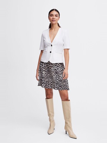 Blazer 'Rizetta' di b.young in bianco