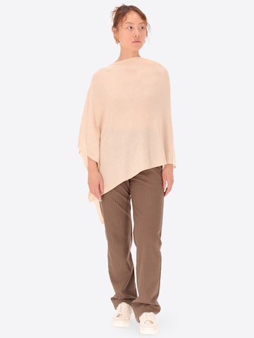 Distretto12 Cape in Beige