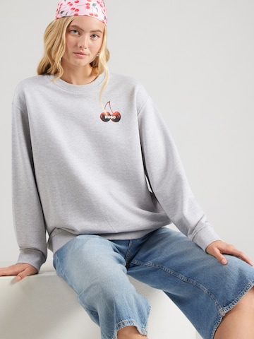 Sweat-shirt 'Classic' HUGO en gris
