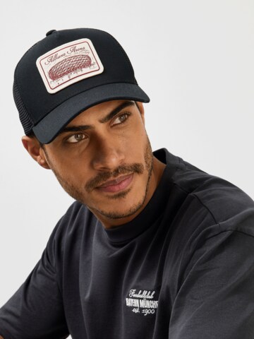 FC BAYERN MÜNCHEN Cap in Black: front