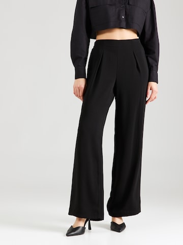 Effilé Pantalon à pince Dorothy Perkins en noir : devant