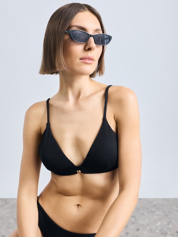 Triangle Hauts de bikini 'HOTEL' Karl Lagerfeld en noir