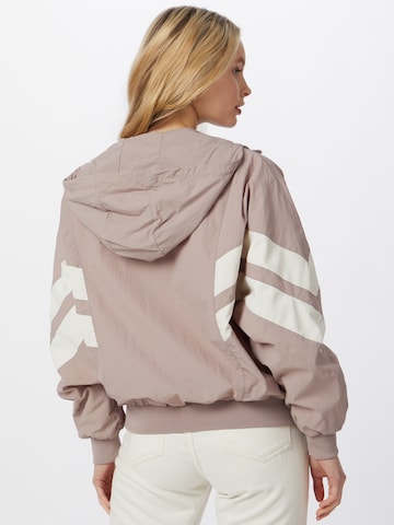 Urban Classics Демисезонная куртка 'Crinkle Batwing' в Ярко-розовый
