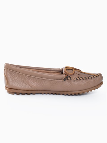 Mocassin 'Deerskin Kilty' Minnetonka en marron