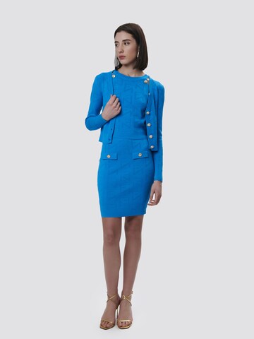 Gonna di Influencer in blu