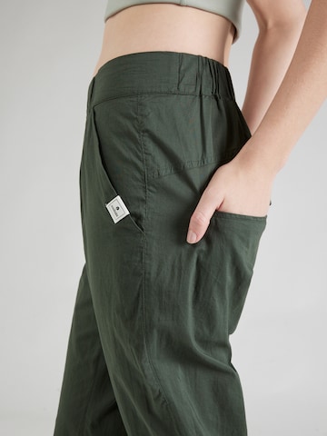 Maloja Zúžený Outdoorové kalhoty 'Fliegenpilz' – zelená