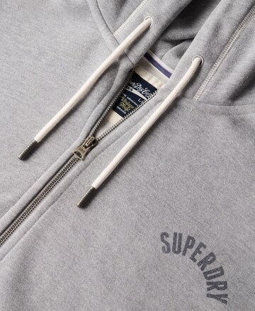 Veste de survêtement Superdry en gris