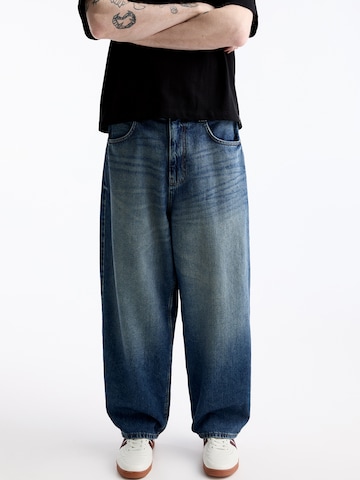 Pull&Bear Loosefit Jeans i blå: forside