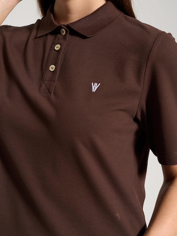 NOWIHT T-shirt 'Brigitte' i brun