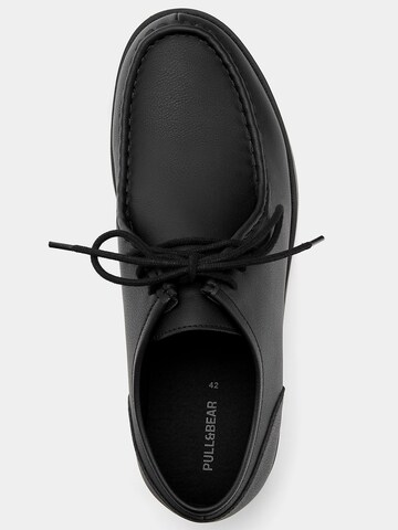 Pull&Bear Schnürschuh in Schwarz