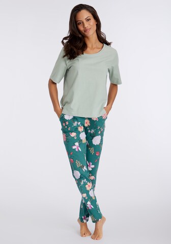 LASCANA Pajama in Green: front