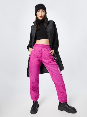The Jogg Concept Lużny krój Spodnie 'BERRI' w kolorze różowy
