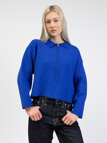BROKE + SCHÖN Knit Cardigan in Blue: front