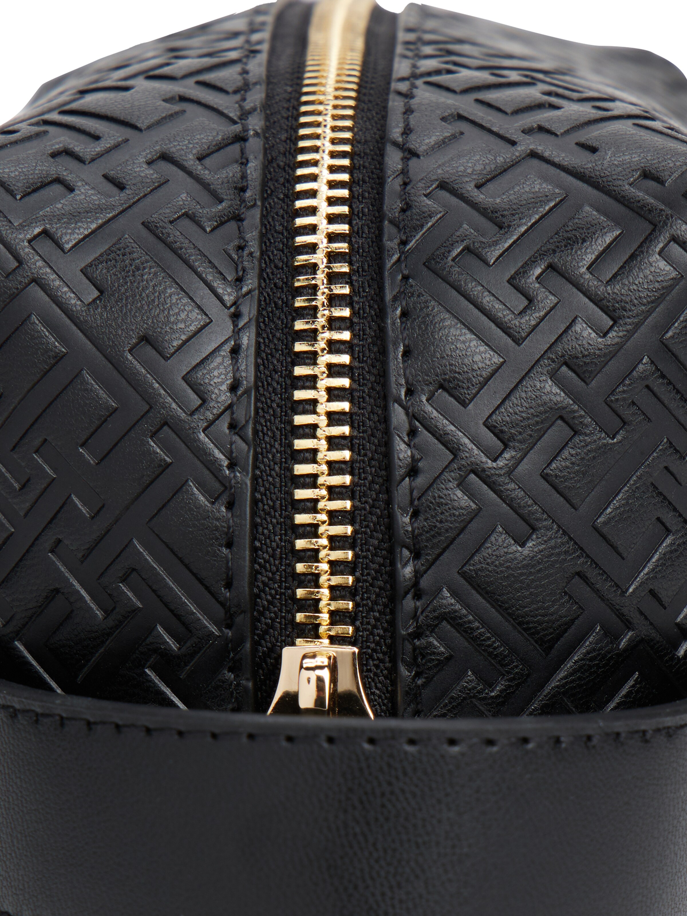 TOMMY HILFIGER Toaletna torbica | črna barva