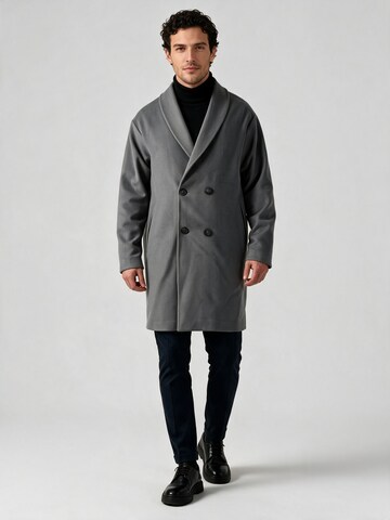 Antioch Winter Coat in Grau