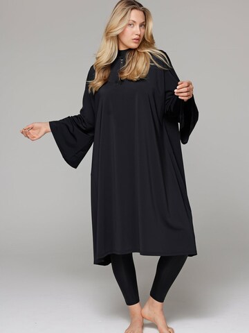 SIYA Swimwear T-Shirt Badeanzugkleid 'Cover-up' in Schwarz: Vorderseite