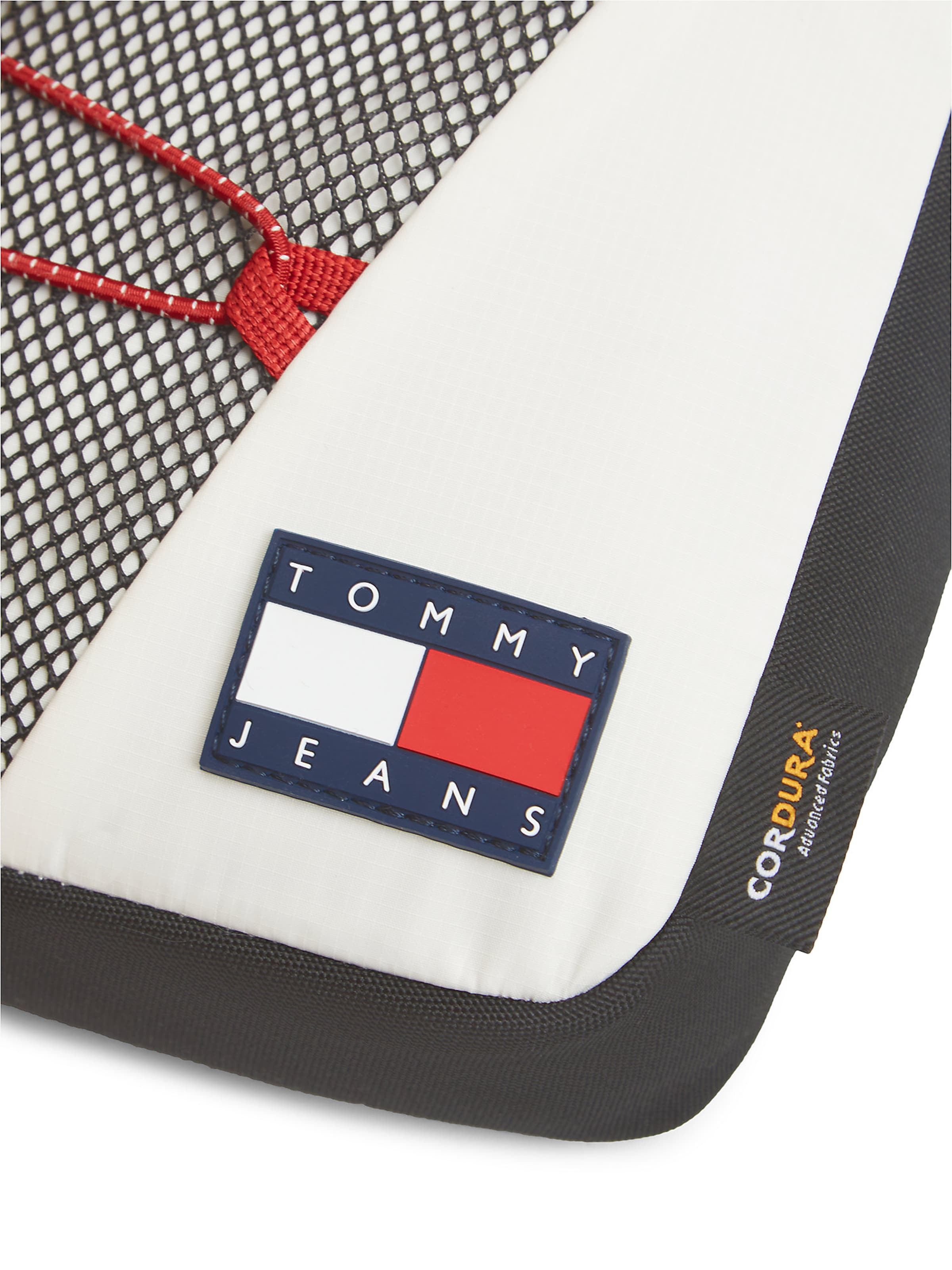 Tommy Jeans Crossbody bag in Beige