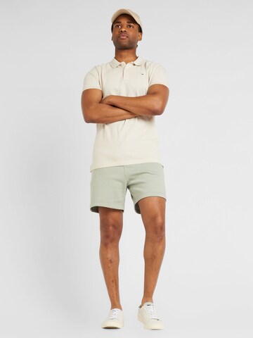 Tommy Jeans Regular Shorts in Grau