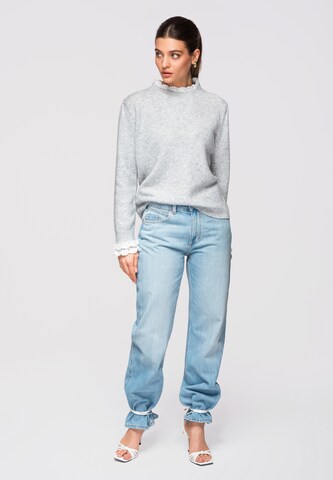 Ombre Pullover in Grau