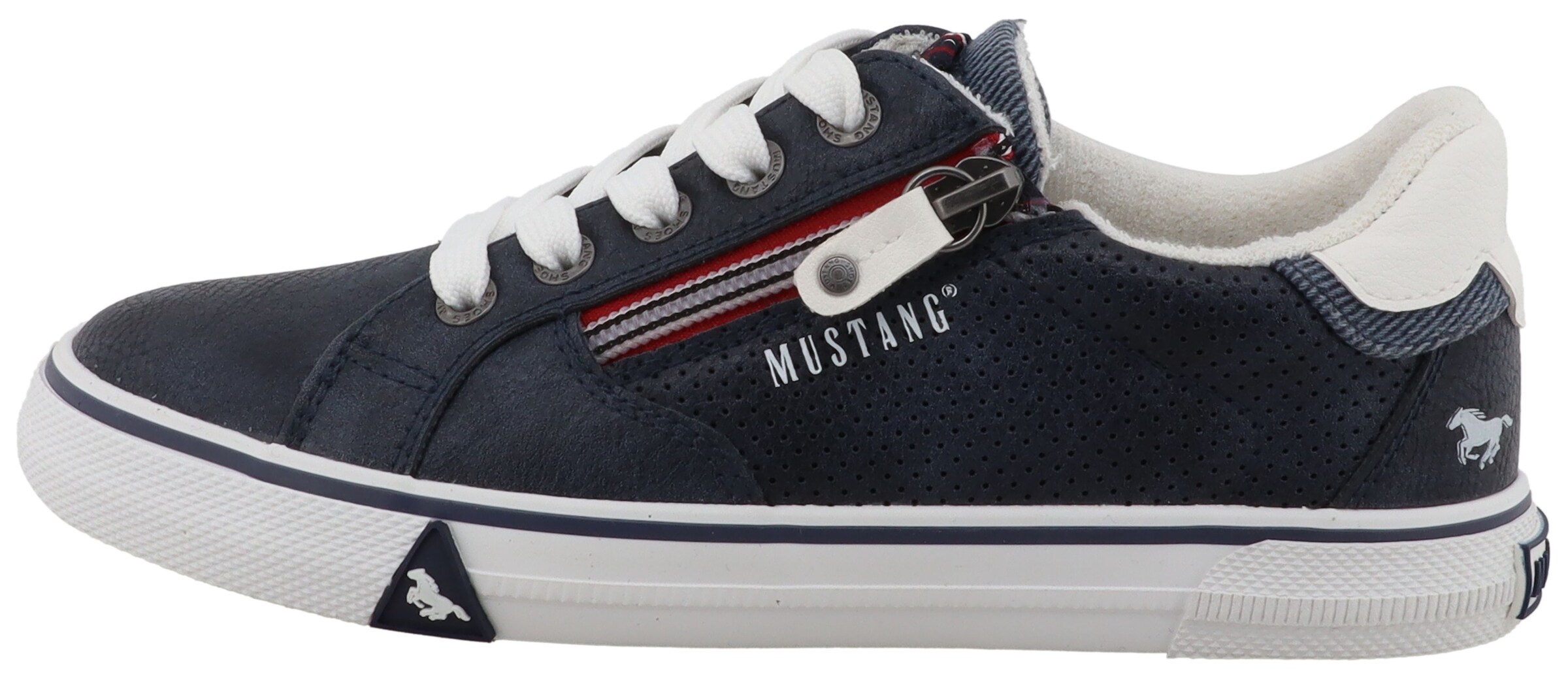 MUSTANG Sneakers in Blue