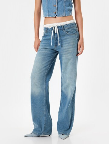 Koton Loose fit Jeans in Blue: front