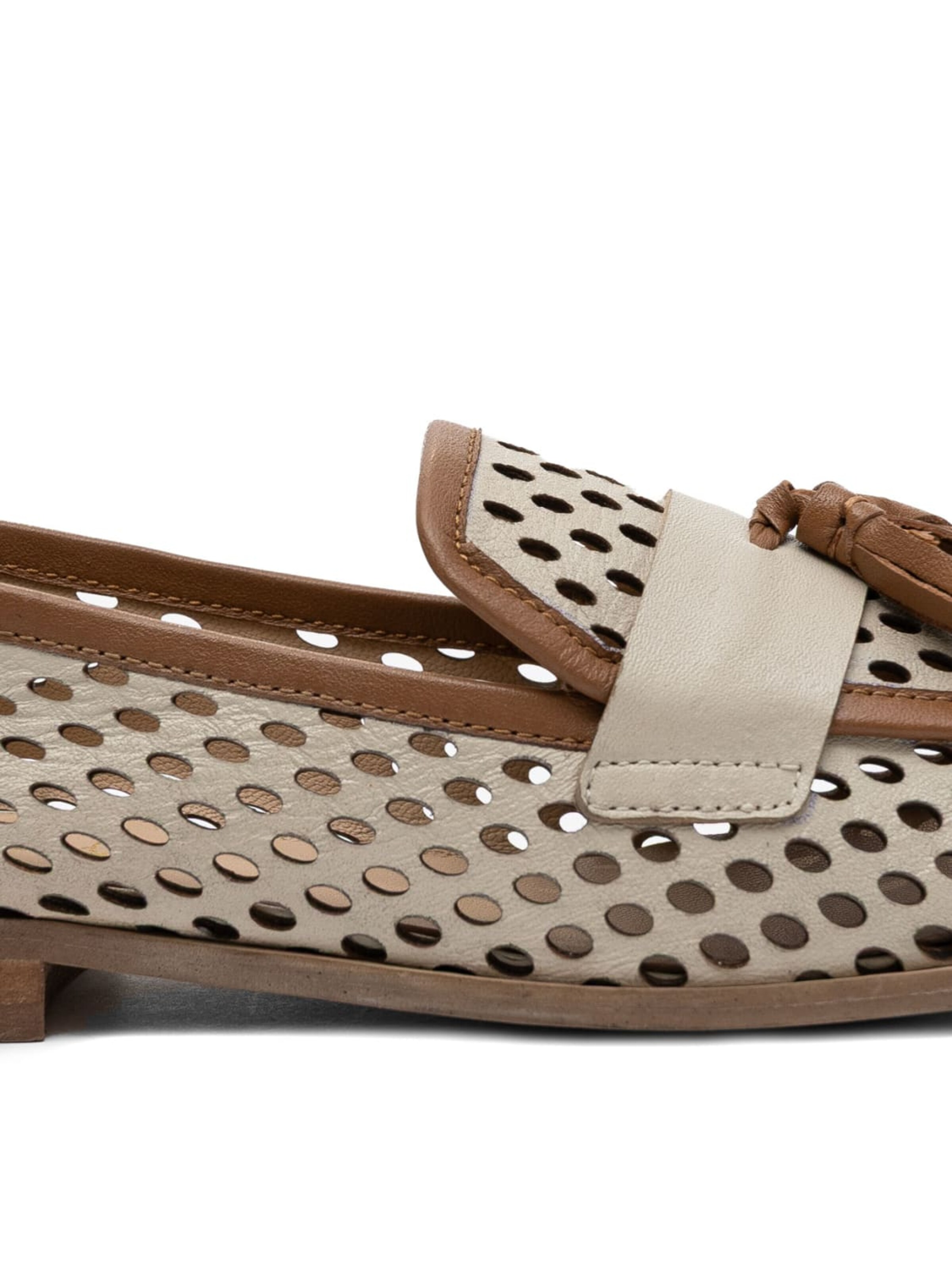 Maciejka Slipper‌‌‌‌‌‌ in Beige