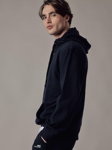 Sweat-shirt 'Felpa Felpata con Cappuccio' OWN Off With Nature en bleu