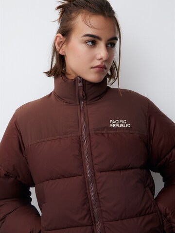 Pull&Bear Vinterjakke i brun