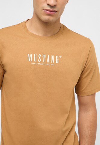 MUSTANG T-Shirt 'Style Austin' in Braun