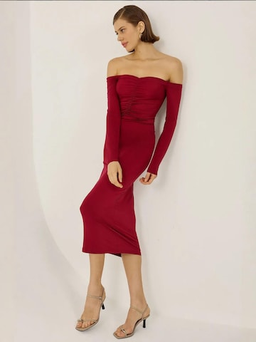 Hiccup - Vestido em vermelho