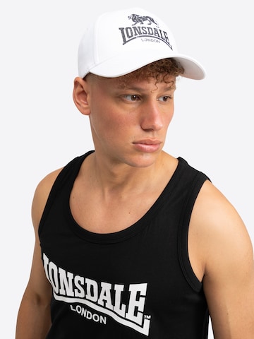 LONSDALE Cap 'Norbury' in White: front
