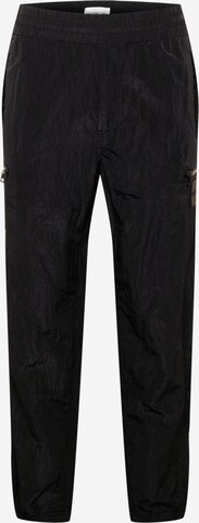 Calvin Klein Jeans Tapered Hose in Schwarz: predná strana