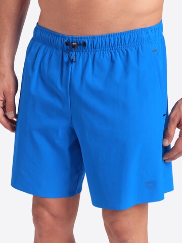 ARENA Badeshorts 'EVO BEACH BOXER SOLID' i blå