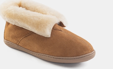 Minnetonka Slipper 'Sheepshin' in Brown