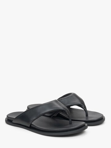 Estro Zehentrenner '556017'‌‌‌ in Schwarz: Vorderseite