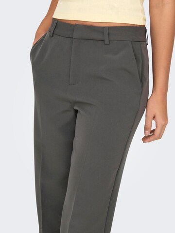 Loosefit Pantalon à plis 'BERRY' ONLY en gris