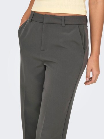 ONLY Loose fit Pleated Pants 'ONLBerry' in Grey