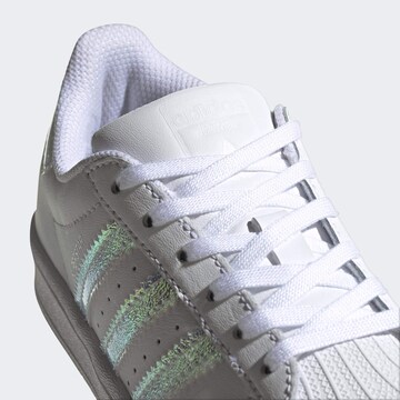 ADIDAS ORIGINALS Tennarit 'Superstar' värissä valkoinen