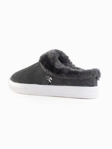 Minnetonka Slipper 'Windy' in Grey