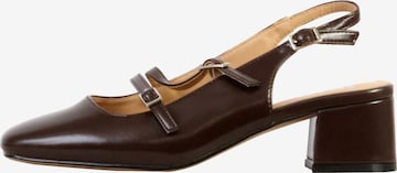 Décolleté 'Pumps mit Riemchen „Inia“' di Super Mode in marrone: frontale