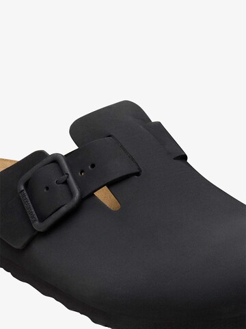 BIRKENSTOCK - Sapato aberto em preto