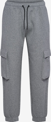 Hummel Tapered Cargo trousers in Grey: front