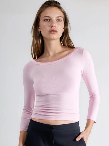Busem Shirt in Pink: front