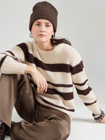 Pullover 'RIETTE' di NÜMPH in marrone: frontale